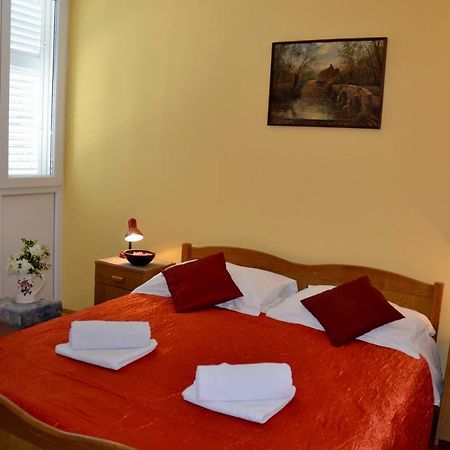 Apartment Alenka Макарска Экстерьер фото