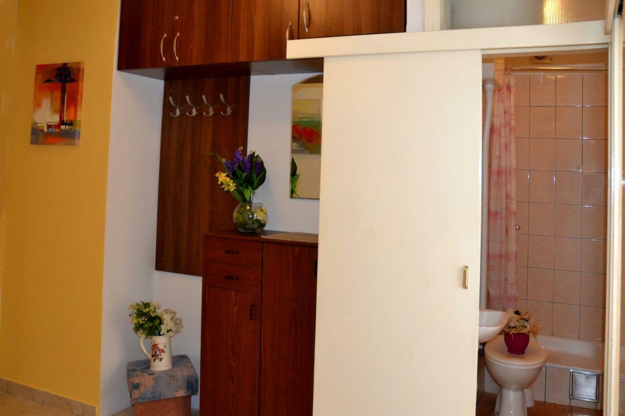 Apartment Alenka Макарска Экстерьер фото