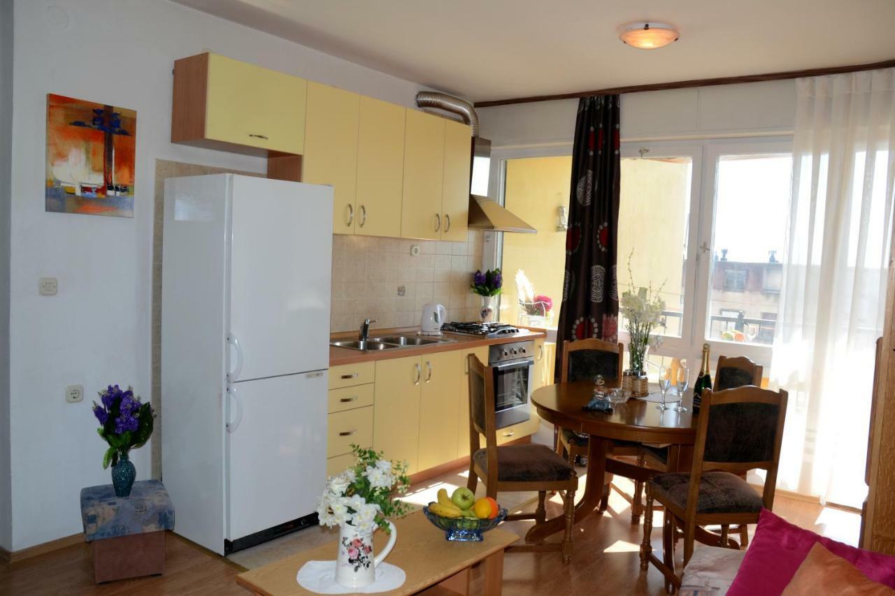 Apartment Alenka Макарска Экстерьер фото
