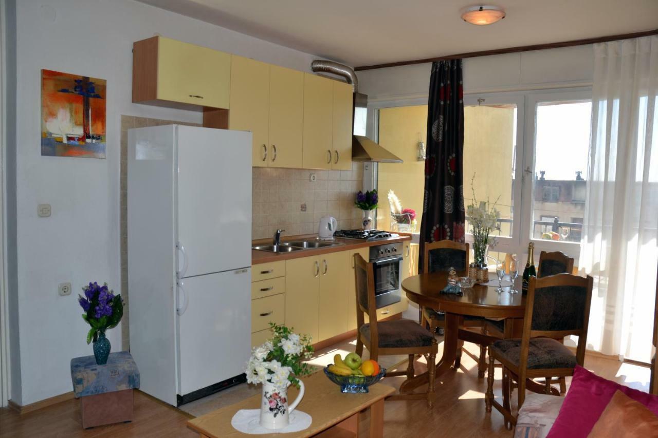 Apartment Alenka Макарска Экстерьер фото